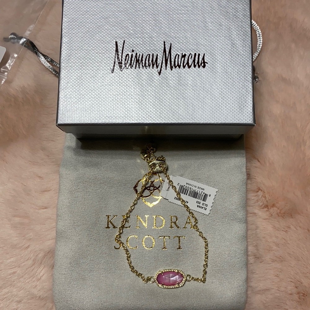 Kendra Scott pink mother of pearl bracelet